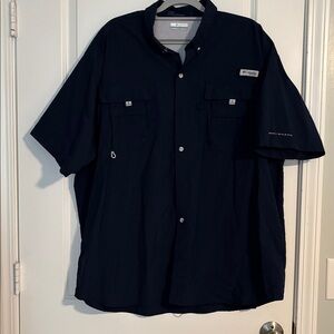 Columbia Men's PFG Short Sleeve Shirt in Navy Blue